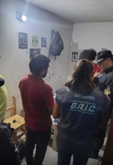Amenazas en escuelas de Posadas: secuestran celulares y avanzan en la investigación IMG 7862.JPG - 3