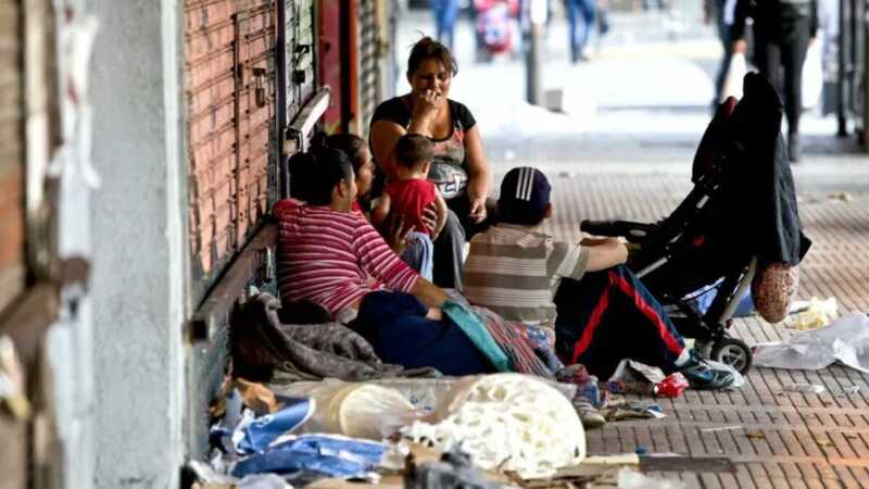 Más de la mitad de los menores sigue en la pobreza en Argentina pobreza
