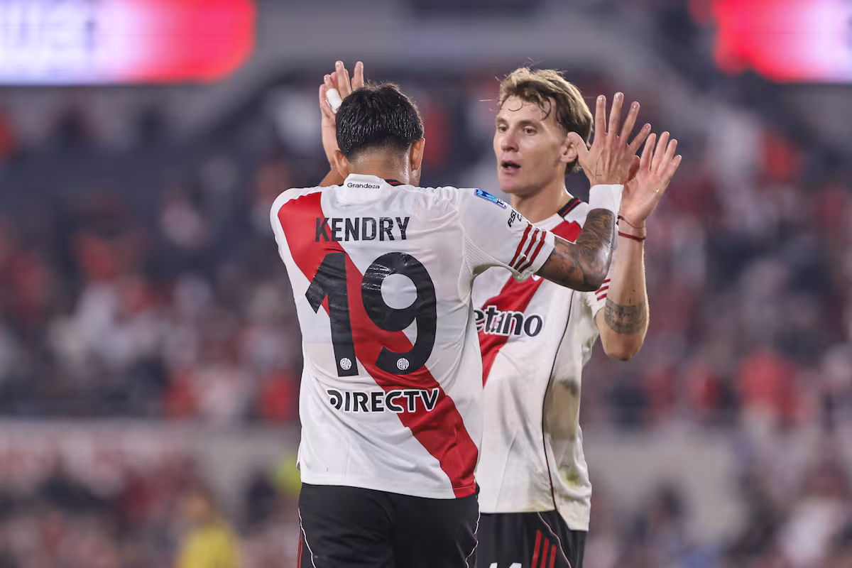 River: El posible 11 de Coudet para ir a Brasil por la Copa Sudamericana 4 Kendry Páez gana terreno en River y pone en duda el once de Eduardo Coudet para enfrentar a Bragantino por la Copa Sudamericana.
