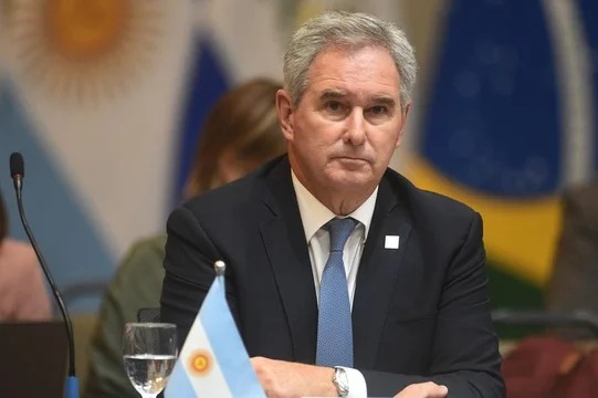 La Cancillería declaró persona no grata al representante iraní y le dio 48 horas para abandonar el país Cancillería declaró persona no grata al representante iraní