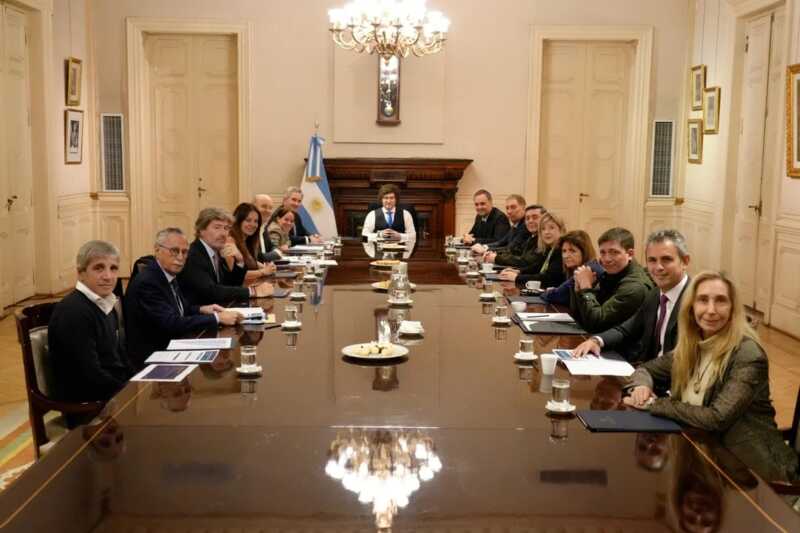 Milei reunio al gabinete