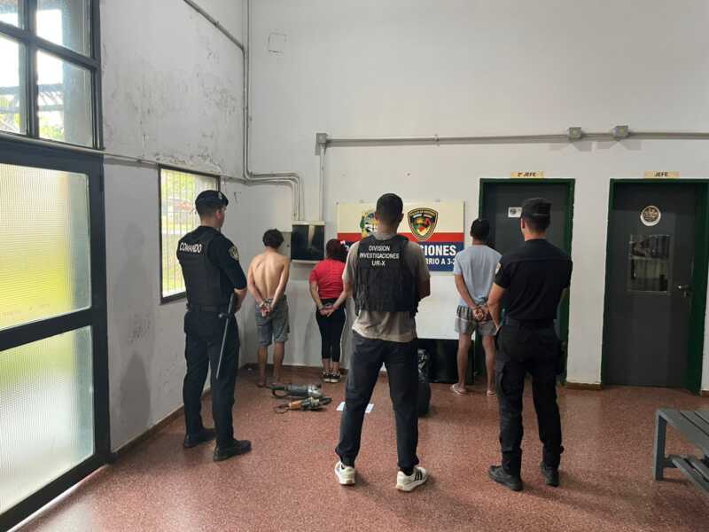 Desbarataron en Posadas una banda con amplio prontuario y secuestraron bienes robados y un arma 3 WhatsApp Image 2026 04 06 at 21.10.34 - 2