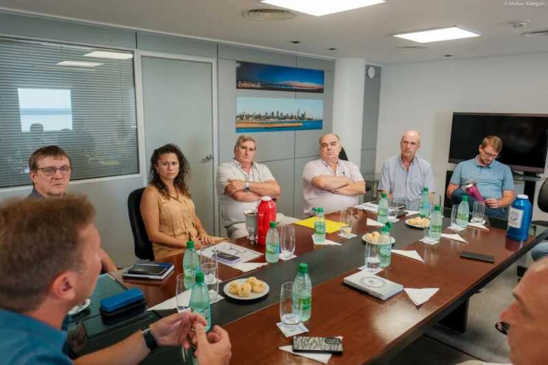 Diputados misioneristas cuestionan al INYM por rechazar un precio de referencia para la yerba mate 2 WhatsApp Image 2026 04 09 at 17.58.00 1 - 1