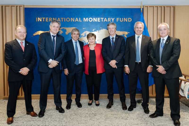 Caputo se reúne con el FMI en Washington para destrabar un desembolso clave 3 WhatsApp Image 2026 04 14 at 20.32.20 1 - 2