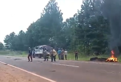 Piquetes yerbateros en Misiones: la Justicia ordenó el libre tránsito sobre la ruta 14 yerbateros cortan rutas en Misiones