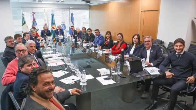 Reforma Electoral: gobernadores se muestran reacios a la eliminación de las PASO y ponen en jaque a Milei gobernadores PASO Reforma electoral
