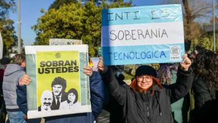 Conflicto en el INTI: denuncian represión y posibles despidos masivos Despidos y represión en el INTI