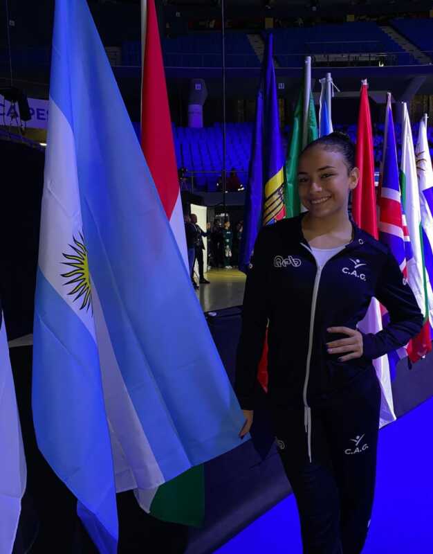 Una misionera sueña con el Mundial: Abril Leguizamón, entre la élite nacional de la gimnasia aeróbica 5 La gimnasta misionera Abril Leguizamón competirá en el Nacional de aeróbica en Mendoza con el objetivo de clasificar al Mundial. Forma parte de un selecto grupo de élite en la categoría aerodance y es la única representante de Misiones.