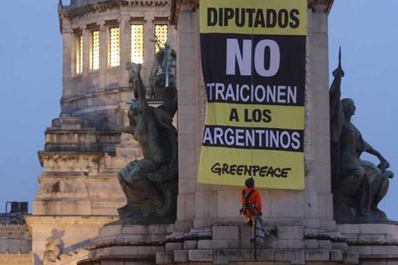 El oficialismo convirtió en ley la reforma de Glaciares tras una extensa y tensa sesión 1 greenpeace