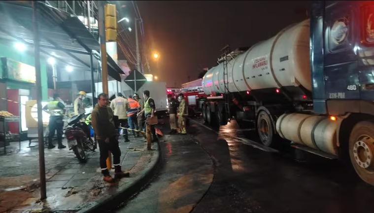Tragedia en Paraguay: un muerto tras violento choque de camiones en Acceso Sur 3 camiones acceso sur 2 - 2