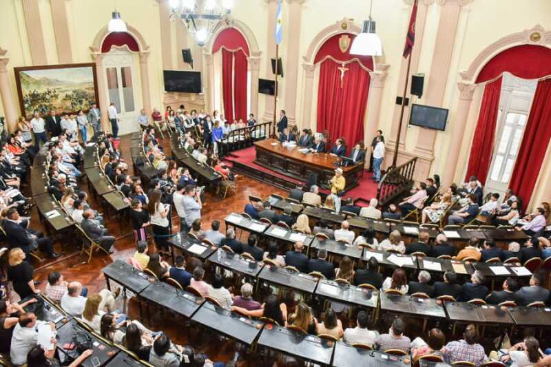 Bullying en Salta: multas, tareas comunitarias y arresto para padres que no intervengan en el acoso escolar 5 diputados salta - 4