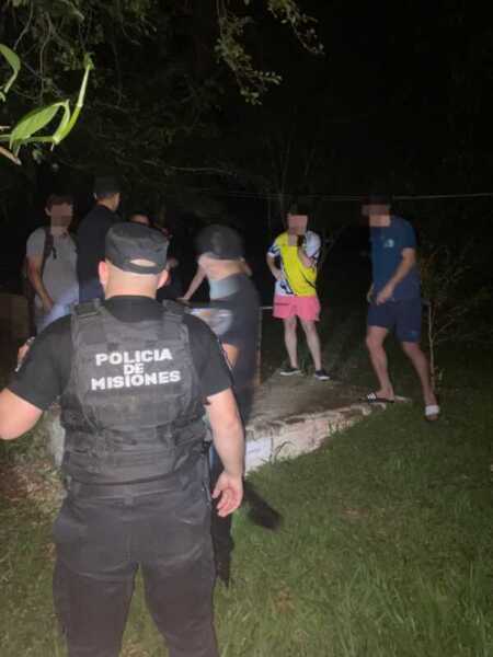 Voraz incendio destruyó una cabaña en El Soberbio: no hubo heridos el soberbio - 3