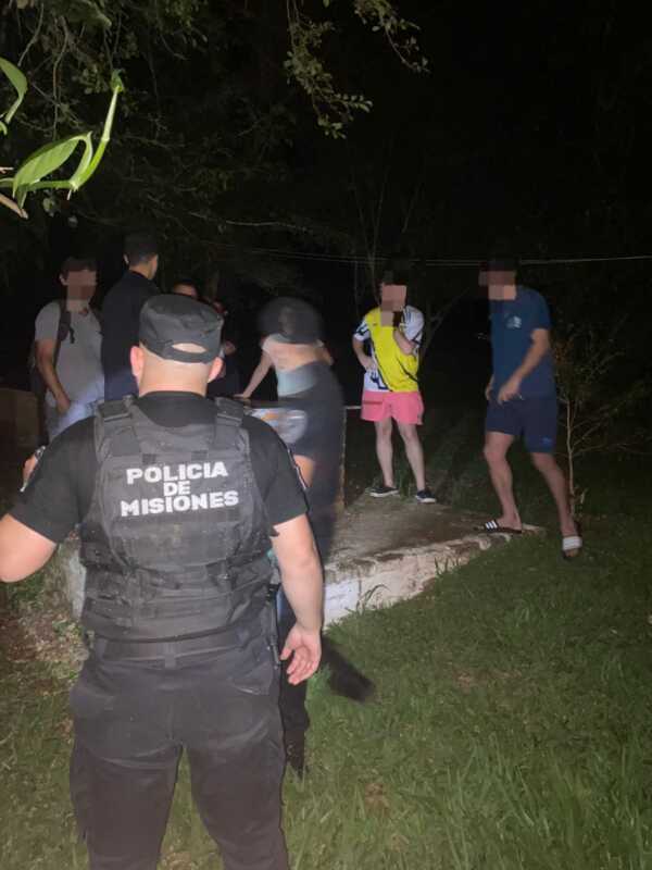 Voraz incendio destruyó una cabaña en El Soberbio: no hubo heridos el soberbio - 1