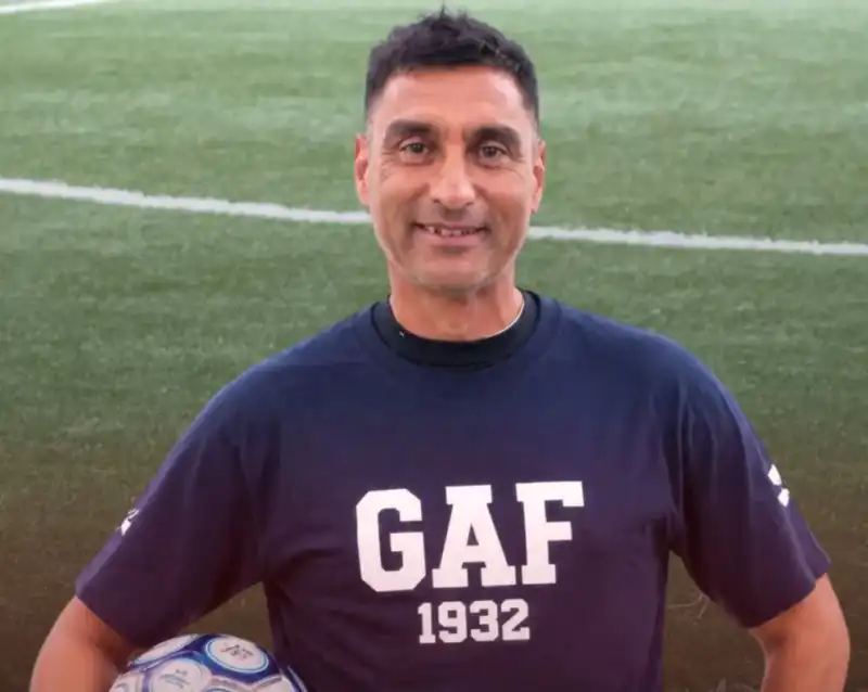 El vicepresidente de Guaraní Antonio Franco, Juan Nazer, habló sobre la salida de otro entrenador, la crisis deportiva del club, la reorganización institucional y el futuro del equipo franjeado. También confirmó que Ezequiel Brzozowski dirigirá hasta el final del torneo.