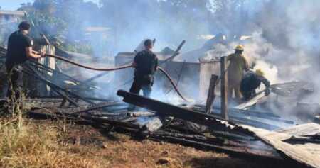 Incendio destruyó una vivienda en San Antonio incendio