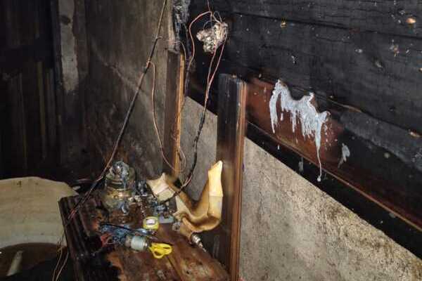 Garupá: Bomberos sofocaron incendio que dejó graves daños materiales en una vivienda, sin heridos 3 inciendo garupa 1 e1777462694142 - 2
