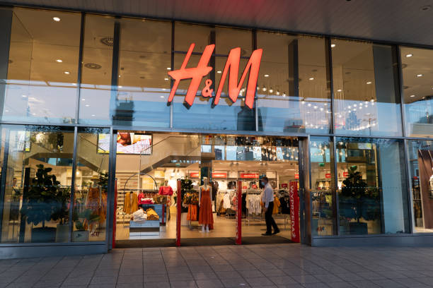 H&M confirmó su llegada a Argentina: abrirá su primer local en 2027 en Alto Palermo 6 istockphoto 1259044821 612x612 1 - 5