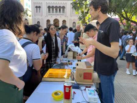 Kermés científica en Posadas: la UNaM acercó la ciencia a la comunidad con más de 30 stands interactivos kermés científica Posadas