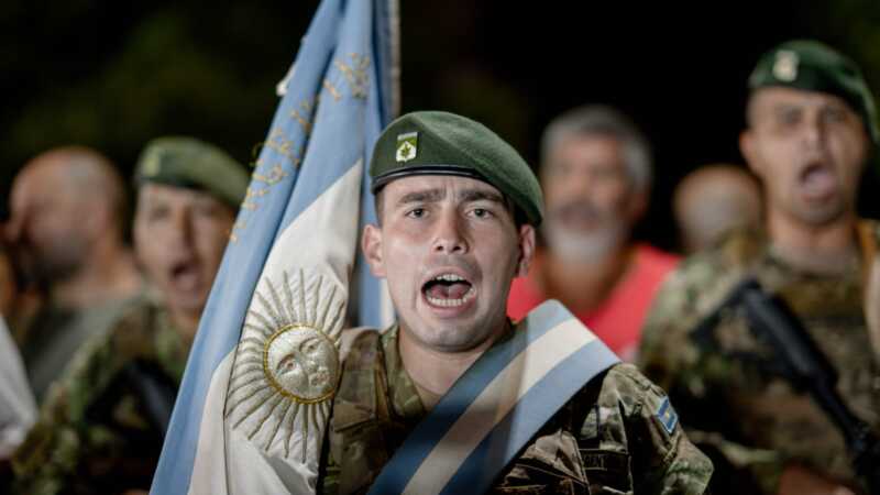Passalacqua encabezó la vigilia por Malvinas en Posadas y llamó a “reconocer la heroicidad y a los caídos” 1 passalacqua