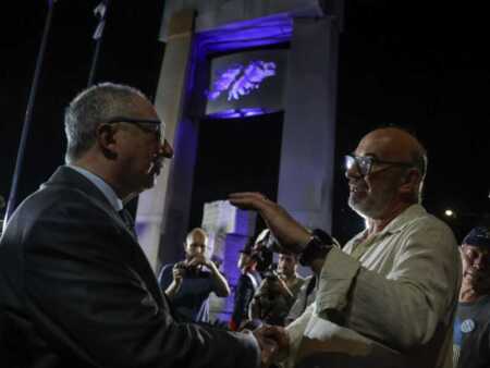 Passalacqua encabezó la vigilia por Malvinas en Posadas y llamó a “reconocer la heroicidad y a los caídos” passalacqua