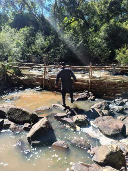 Desmantelaron ocho trampas ilegales de pesca en arroyos de Ruiz de Montoya trampas