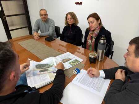 La Universidad Nacional de Misiones desarrollará estudios ambientales en la Isla del Medio para evaluar el estado ecológico del espacio natural sobre el río Paraná.
