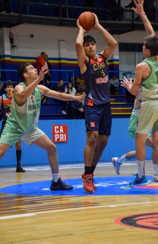 CAPRI cayó 74-67 ante Hindú Club en Posadas y sufrió su novena derrota en la Liga Federal. Djerejdjian y Zandomeni fueron los máximos anotadores del local.