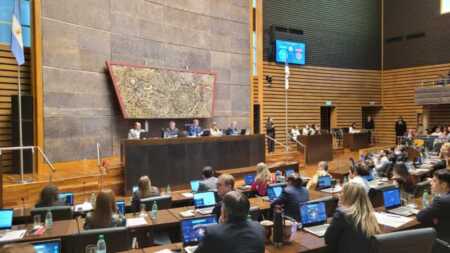 La Legislatura aprobó la creación de un laboratorio para detectar residuos químicos en alimentos DSC 000106 copia - 8