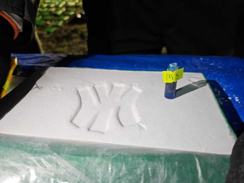 Santa Fe: capturaron a dos narcos bolivianos con 321 kilos de cocaína tras un operativo aéreo 5 HINv5kUWgAAD4sE - 4