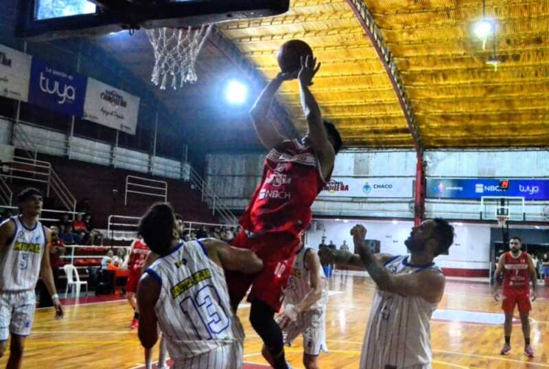 Bartolomé Mitre derrotó 87-82 a Don Bosco en Resistencia y sigue como líder de la Conferencia NEA de la Liga Federal. Benítez Gavilán fue el goleador auriazul.