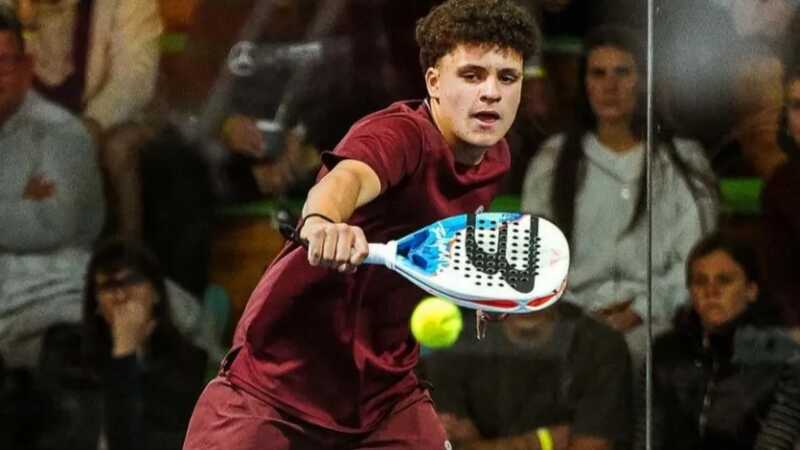 El misionero Santino Contreras, con solo 15 años, clasificó al cuadro principal del P1 de Buenos Aires y será el jugador más joven en disputar un main draw del circuito mundial de pádel.
