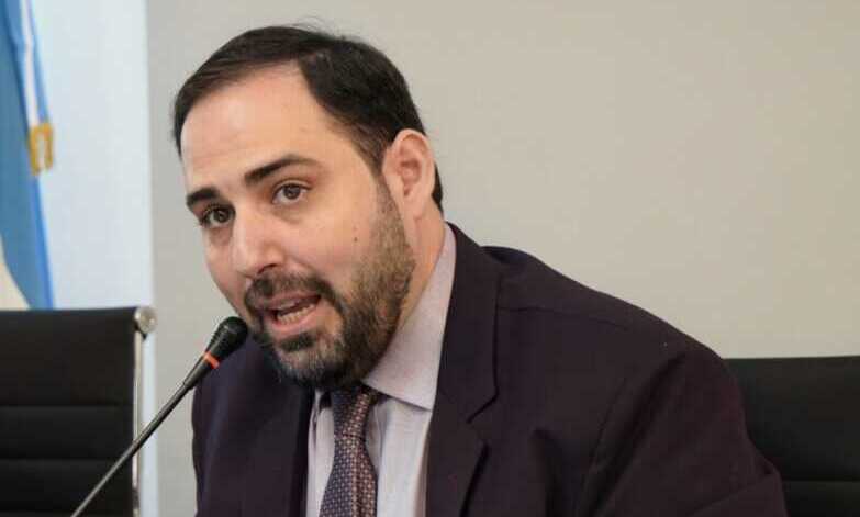 Concordia distinguirá a Matías Sebely por su innovadora gestión en apoyo al emprendedorismo El intendente de Leandro N. Alem será distinguido en Concordia por sus políticas de apoyo al emprendedorismo y al desarrollo local.