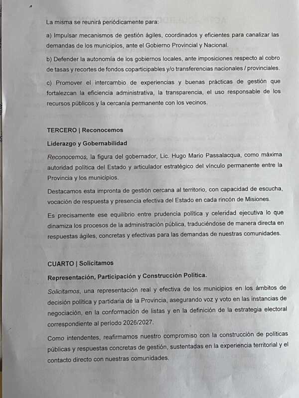 Intendentes firmaron el “Acuerdo de Ruiz de Montoya” en respaldo a la unidad política y la gobernabilidad 4 WhatsApp Image 2026 05 19 at 14.43.40 - 3