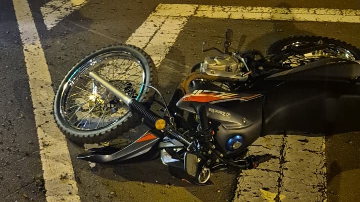 Una motociclista resultó herida tras ser embestida por una camioneta en Posadas motociclista herida en Posadas
