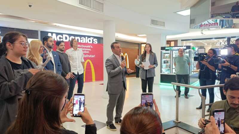 McDonald’s inauguró su segunda sucursal en Posadas y apuesta al crecimiento del centro comercial 3 WhatsApp Image 2026 05 29 at 17.25.44 1 - 2