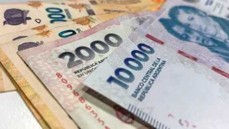 Sólo uno de cada diez trabajadores logra invertir sus ahorros en Argentina Cada vez más familias destinan una mayor parte de sus ingresos a cubrir servicios esenciales, reduciendo el margen para otros consumos.