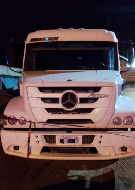 Detuvieron a un camionero que huyó tras atropellar y matar a una joven motociclista en Puerto Iguazú 3 camion