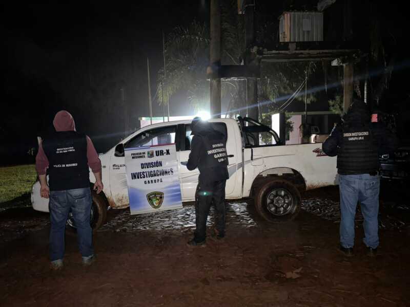 Efectivos de distintas brigadas investigativas participaron del rastrillaje que permitió recuperar los rodados robados.