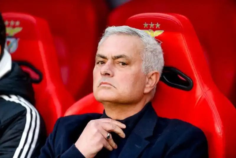 José Mourinho tendría todo acordado para regresar al Real Madrid con un contrato por dos temporadas. El portugués volvería al club tras más de diez años.