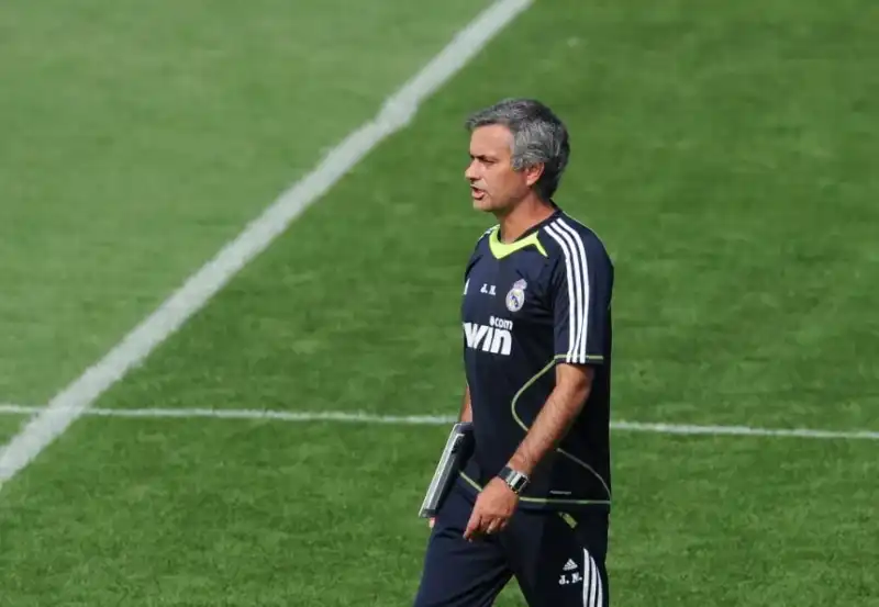José Mourinho tendría todo acordado para regresar al Real Madrid con un contrato por dos temporadas. El portugués volvería al club tras más de diez años.