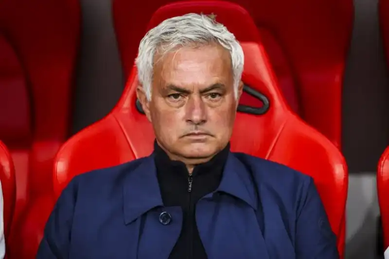 José Mourinho tendría todo acordado para regresar al Real Madrid con un contrato por dos temporadas. El portugués volvería al club tras más de diez años.