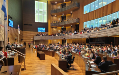 La Legislatura de Misiones debatirá proyectos vinculados al desarrollo tecnológico, beneficios fiscales para productores y obras estratégicas de integración regional.