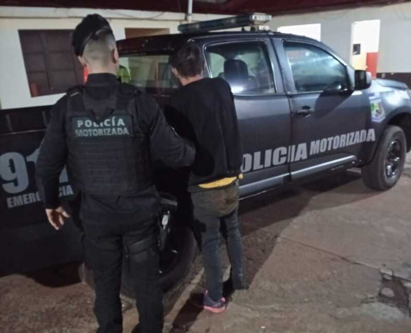 Intentó robar una moto en Oberá y un policía de franco lo redujo antes de escapar moto