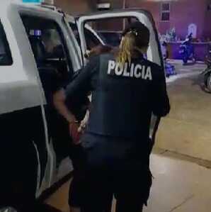 Eldorado: una mujer fue detenida tras atacar a tres vecinos con un cuchillo eldorado