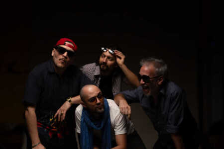 La banda misionera se presentará este sábado en Tanta Tinta con un repertorio que combina canciones propias, versiones reimaginadas y una fusión de rock con ritmos litoraleños.
