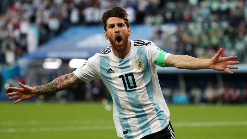 Messi hizo historia otra vez: todos los récords que rompió ante Argelia 5 Lionel Messi brilló con un hat-trick ante Argelia en el debut de Argentina en el Mundial 2026 y rompió varios récords históricos que agrandan aún más su leyenda.