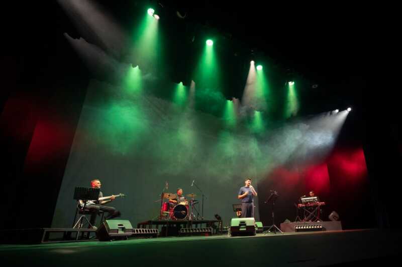 Spinetta vuelve a sonar en Jardín América con un concierto de la Orquesta de Música Popular CMP 3 - 1