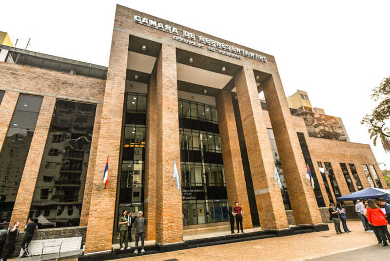 Misiones busca modernizar la Justicia: la reforma del Código Procesal Penal llega a la Legislatura 2 La Legislatura de Misiones tratará el proyecto de reforma del Código Procesal Penal impulsado por Encuentro Misionero. La iniciativa busca implementar el sistema acusatorio, agilizar los procesos judiciales y fortalecer la transparencia.