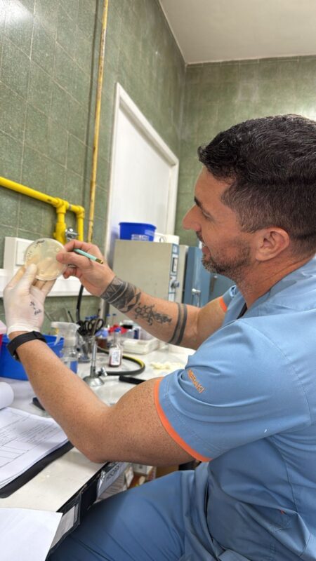 Día del Bioquímico: el trabajo silencioso que sostiene más del 70% de las decisiones médicas 5 Los laboratorios cumplen un rol estratégico en la detección de enfermedades, el seguimiento de tratamientos y la planificación de políticas de salud pública.