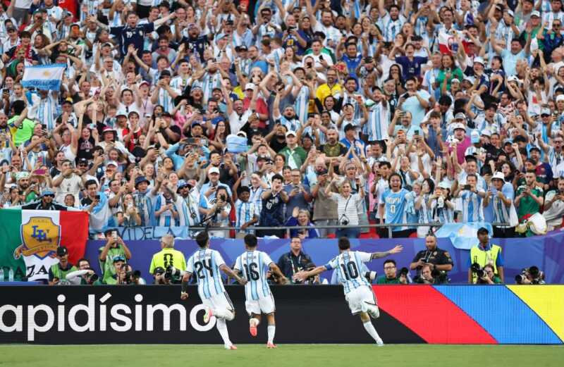 Messi y una cita con la historia: los récords que puede conquistar en la próxima fecha 1 Messi